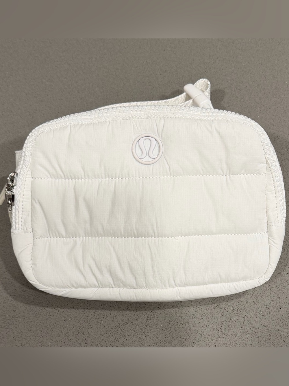 Lululemon White Quilted Crossbody/Belt bag!! Excellent condition, cute!